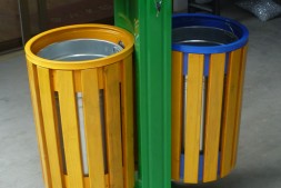 马路环保钢木分类垃圾桶
